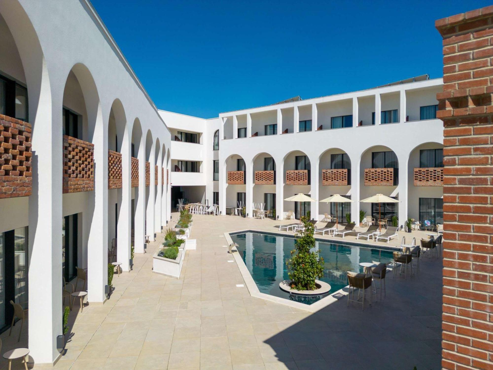 Mercure Conacul Cozieni Pasarea Eksteriør billede