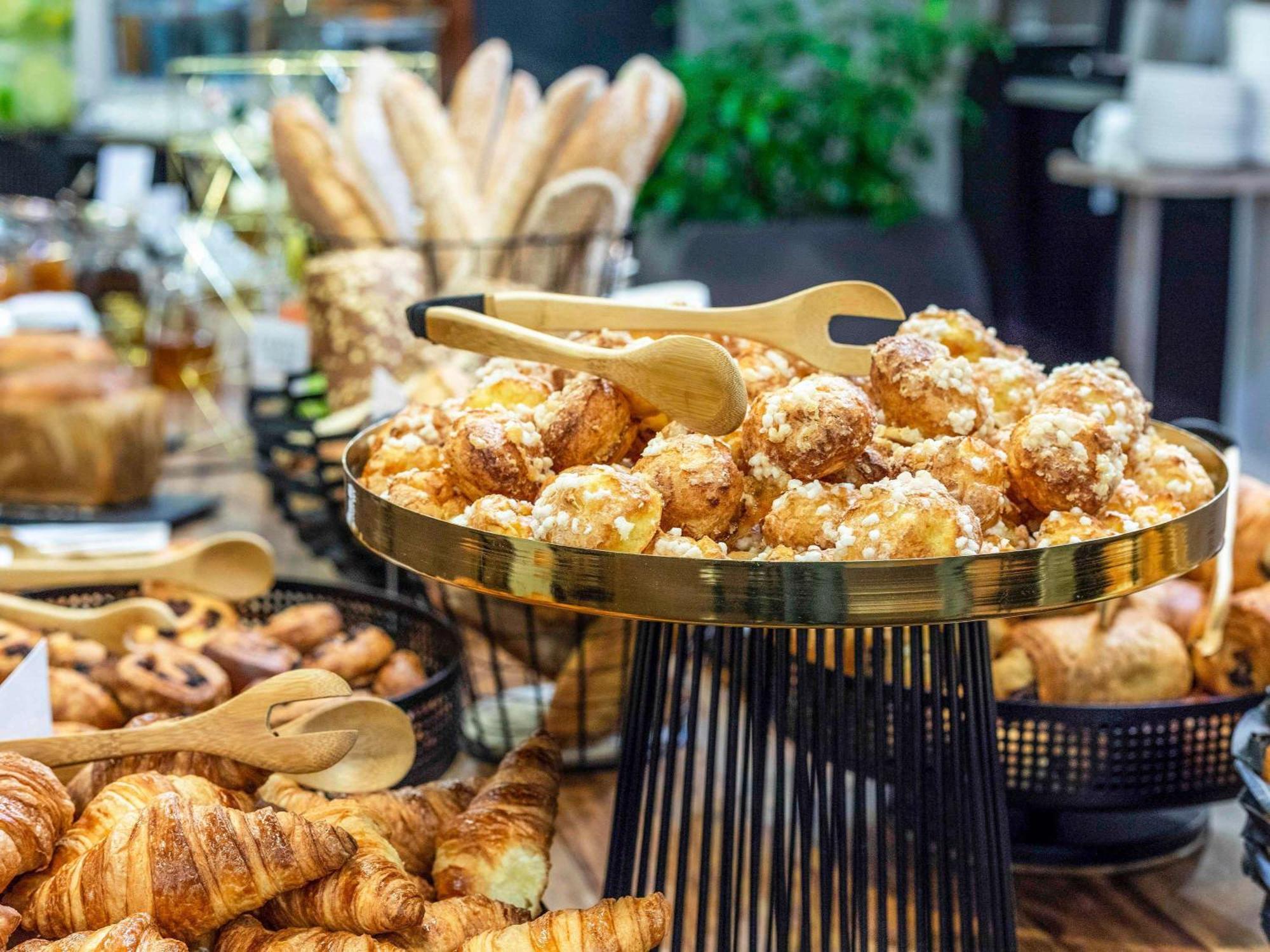 Mercure Conacul Cozieni Pasarea Eksteriør billede